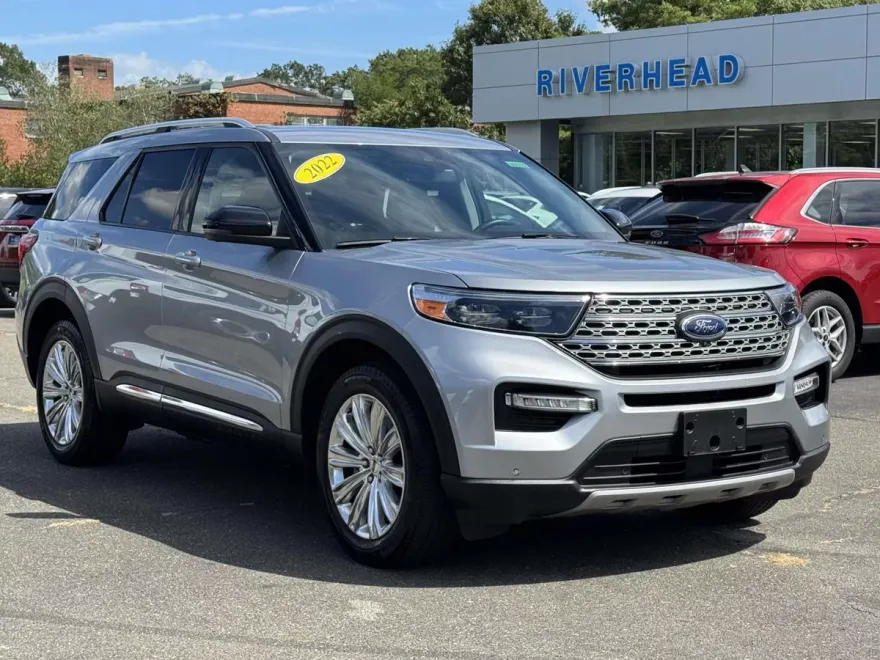 2022 Ford Explorer Limited photo 1
