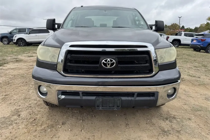 2011 Toyota Tundra Base photo 1