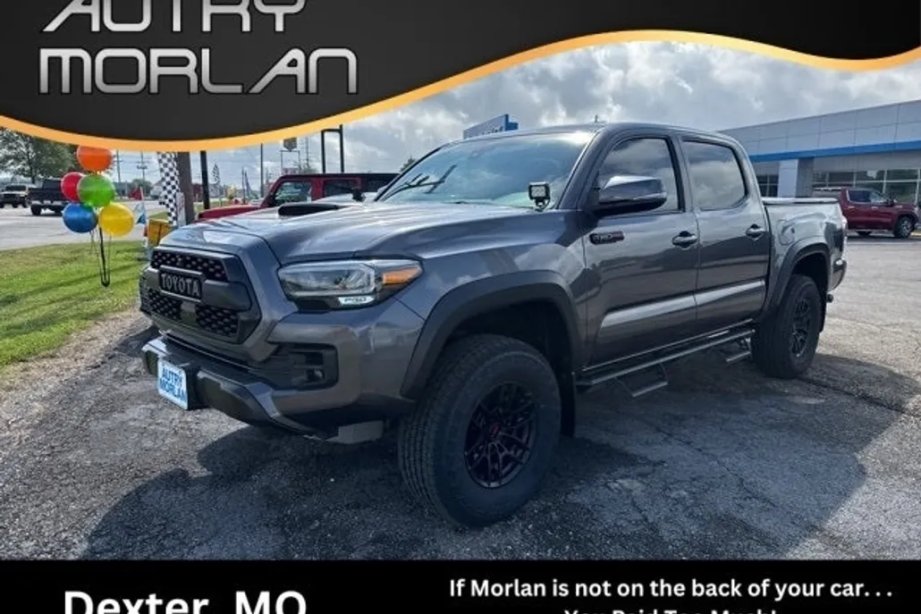2021 Toyota Tacoma 4x4 SR photo 1