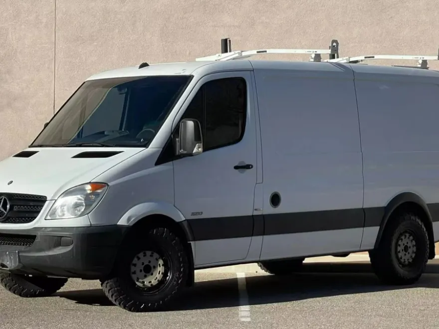 2013 Mercedes Benz Sprinter 2500 High Roof photo 1