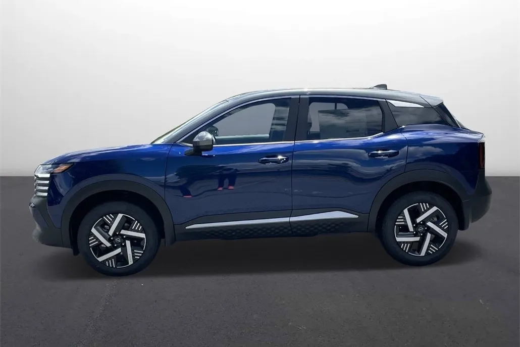 2025 Nissan Kicks SV photo 1
