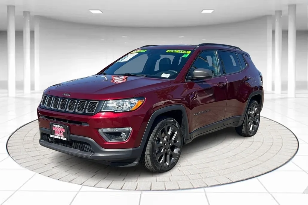 2021 Jeep Compass Anniversary Edition photo 1