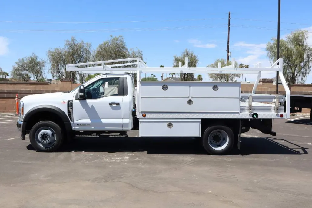 2024 Ford F-550 photo 1