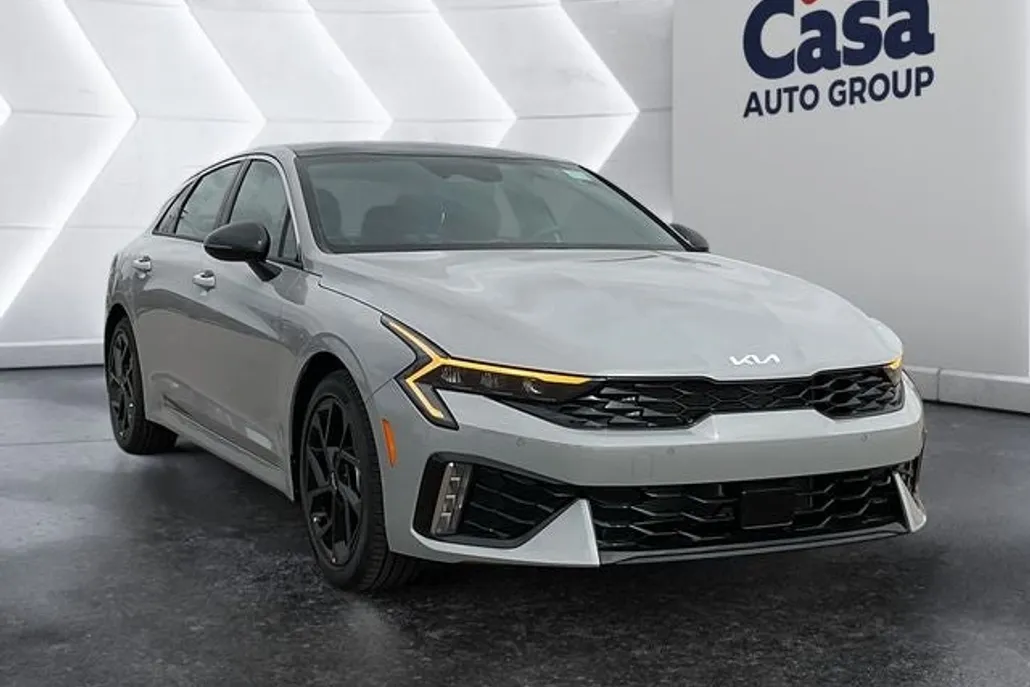 2026 Kia K5 GT-Line photo 1
