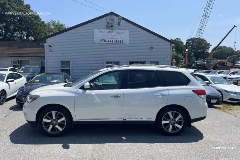 2015 Nissan Pathfinder Platinum photo 1
