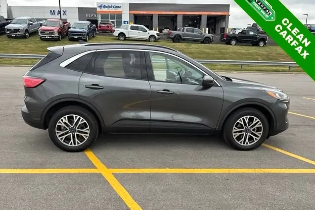 2020 Ford Escape SEL photo 1