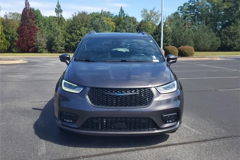 2021 Chrysler Pacifica Hybrid Limited photo 1