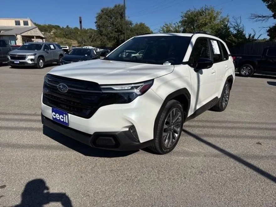2025 Subaru Forester Touring photo 1