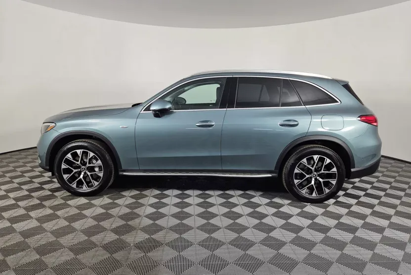 2025 Mercedes Benz GLC 350e 4MATIC photo 1