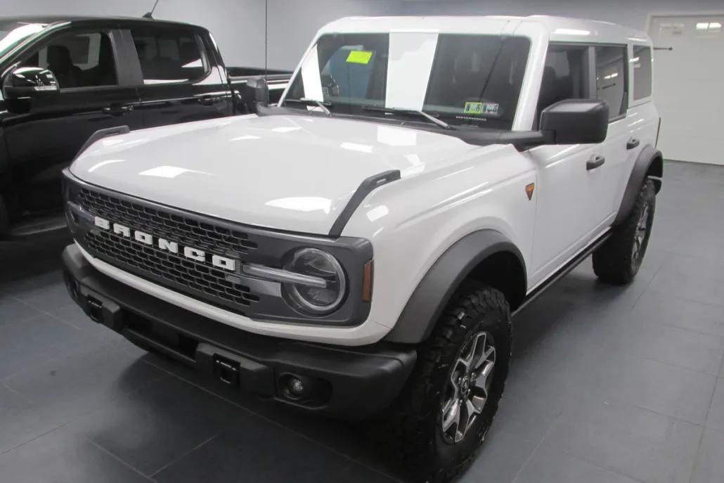 2025 Ford Bronco Badlands photo 1