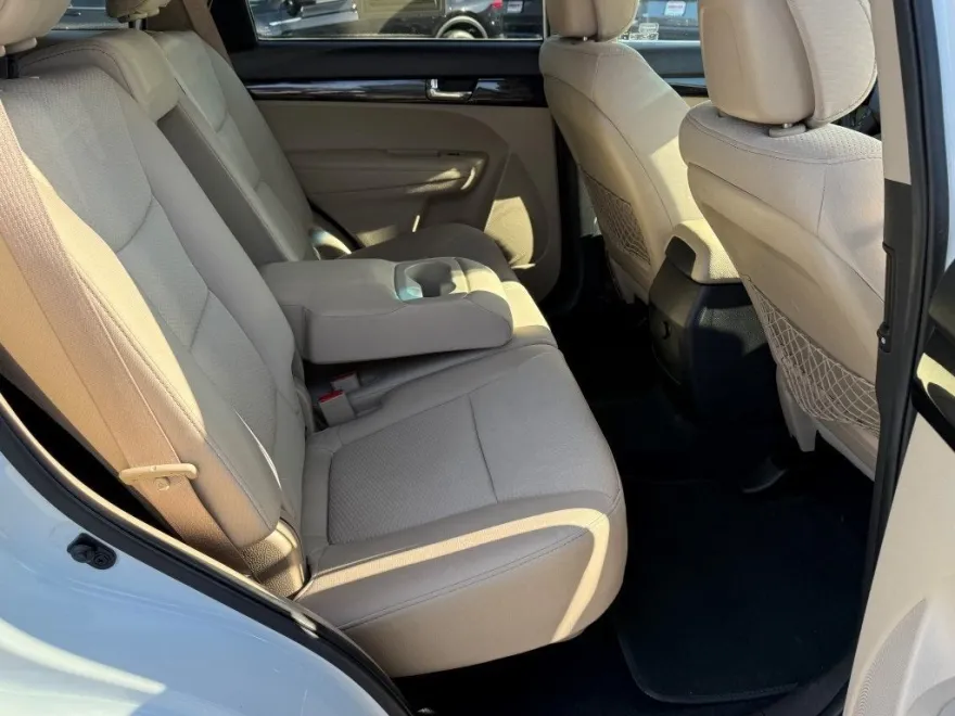2012 Kia Sorento LX photo 1