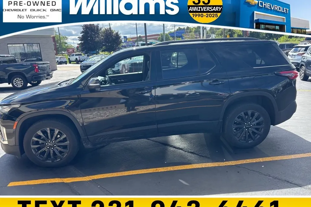 2023 Chevrolet Traverse RS photo 1