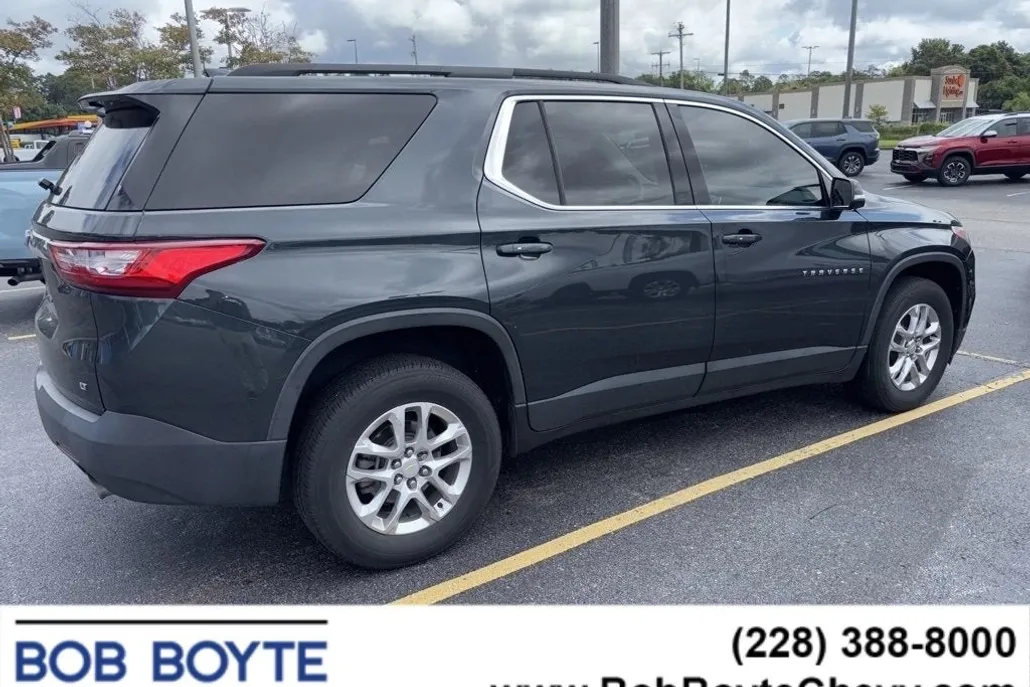 2021 Chevrolet Traverse Cloth photo 1
