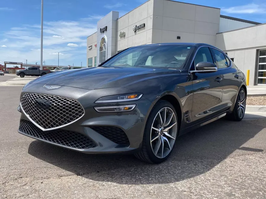 2024 Genesis G70 2.5T photo 1
