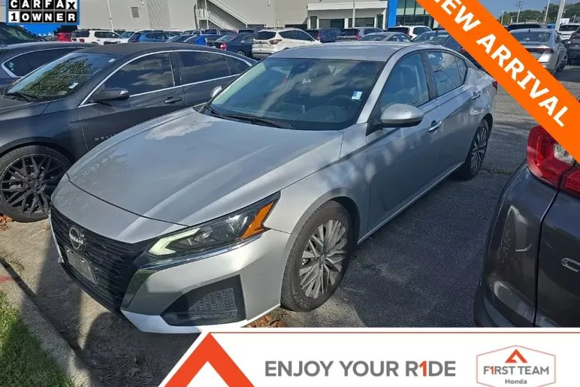 2023 Nissan Altima 2.5 SV photo 1