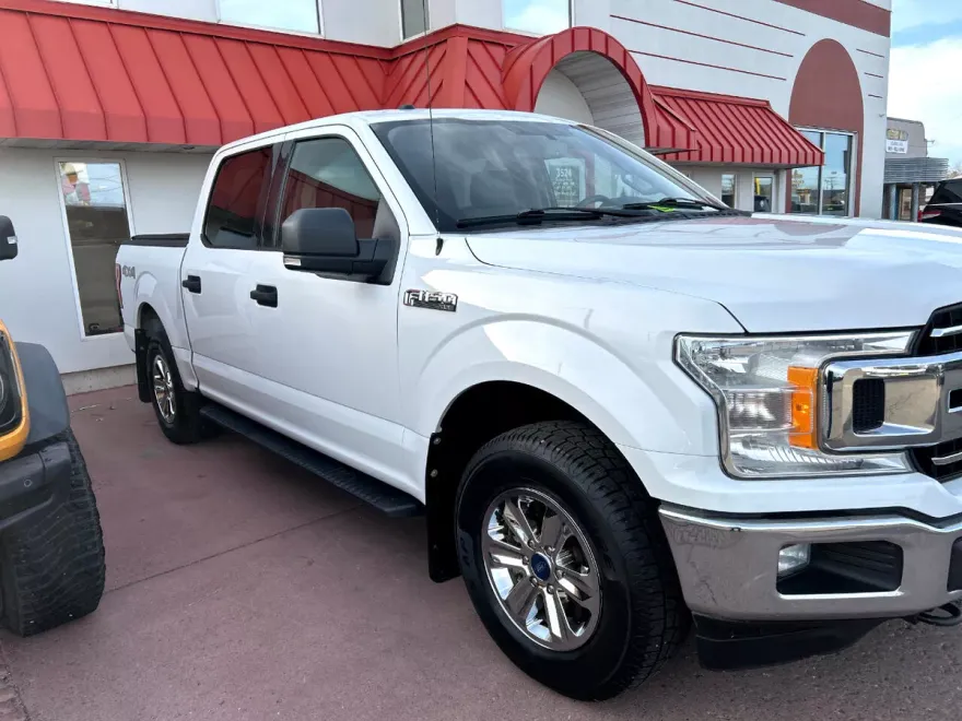 2018 Ford F-150 XLT photo 2