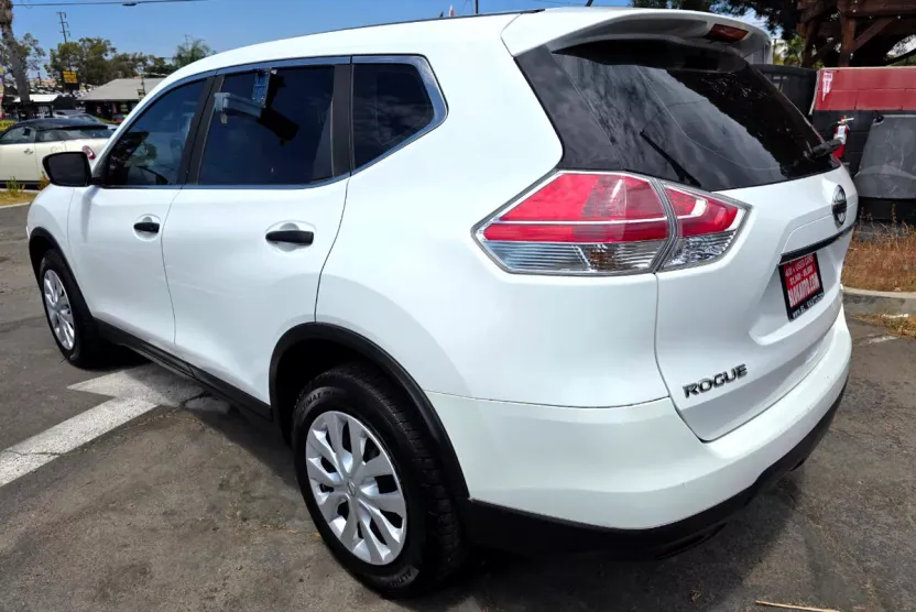 2016 Nissan Rogue SL AWD photo 1