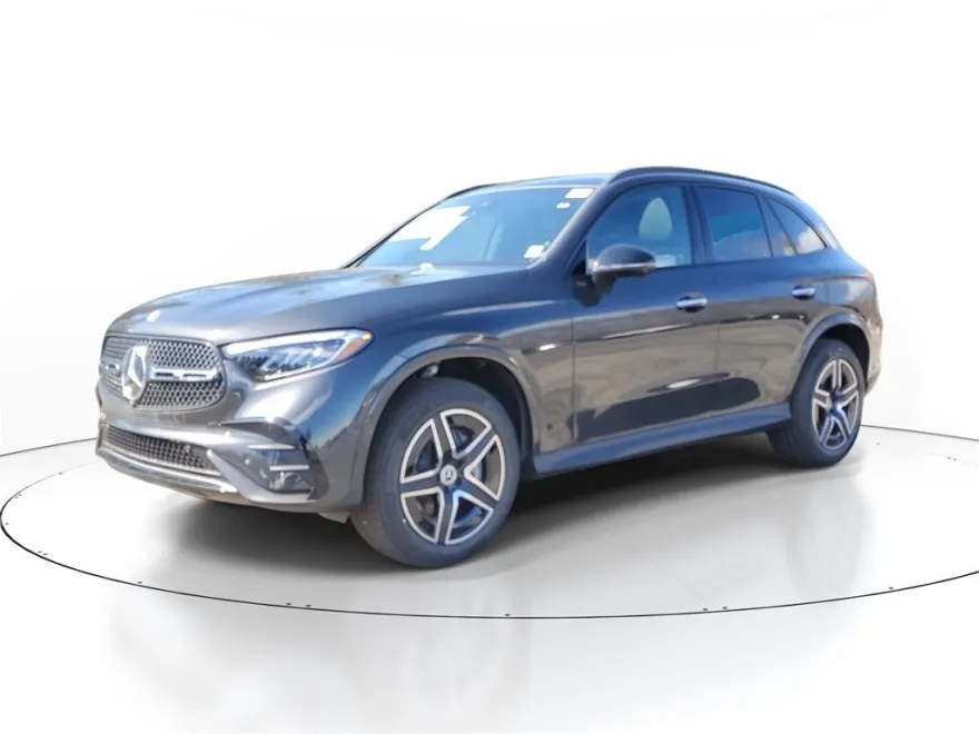 2025 Mercedes Benz GLC 300 4MATIC photo 1