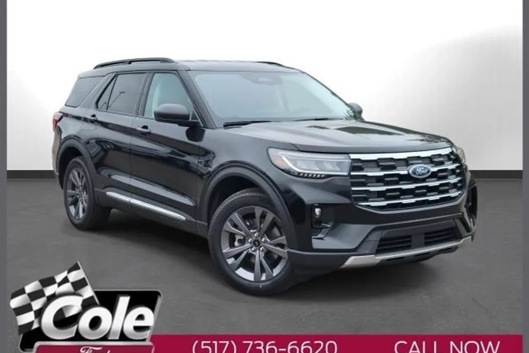 2025 Ford Explorer photo 1