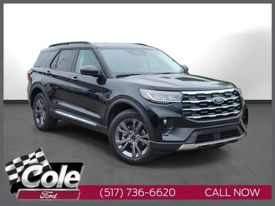 2025 Ford Explorer photo 1