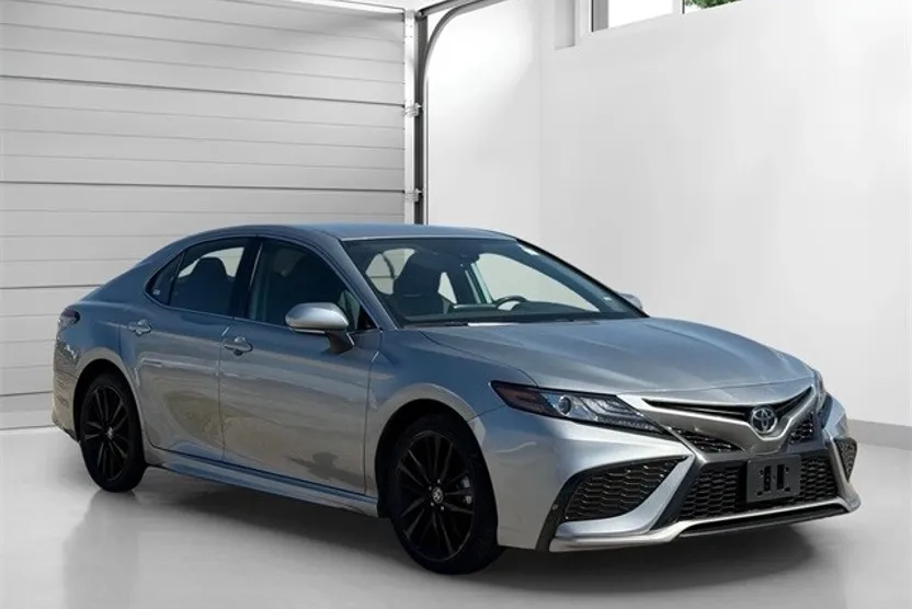 2023 Toyota Camry XSE photo 1