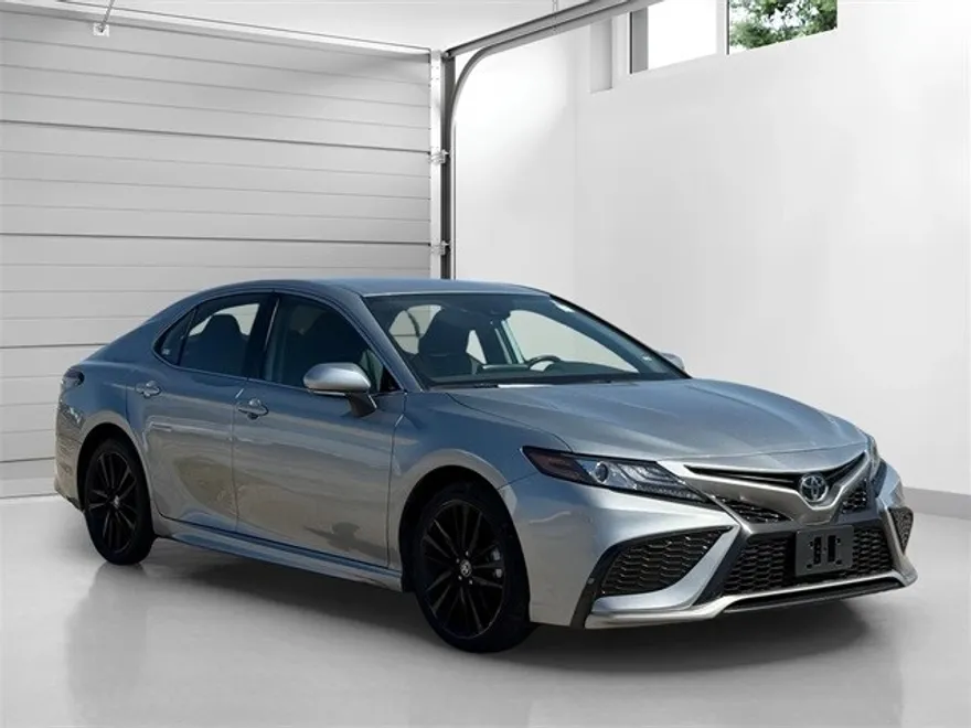 2023 Toyota Camry XSE photo 1