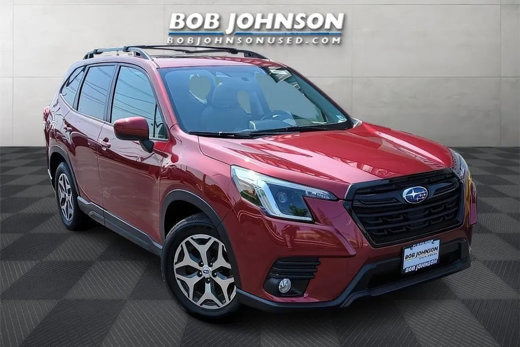 2022 Subaru Forester Premium photo 1