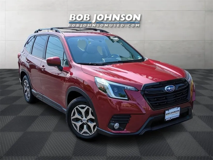 2022 Subaru Forester Premium photo 1