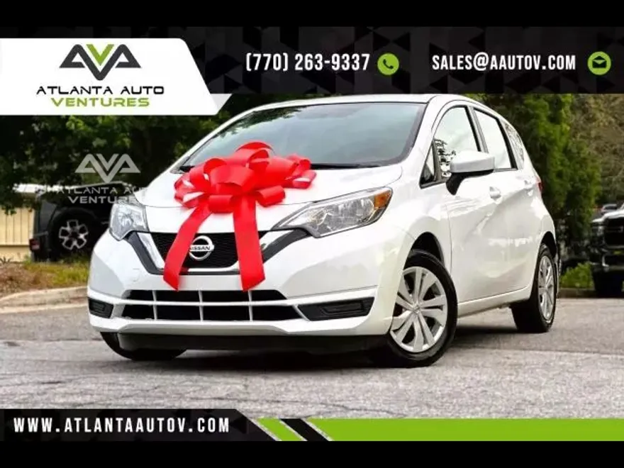 2018 Nissan Versa Note SV photo 1