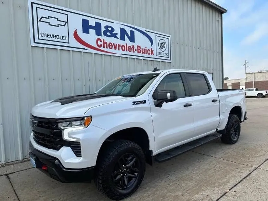 2024 Chevrolet Silverado 1500 LT Trail Boss photo 1