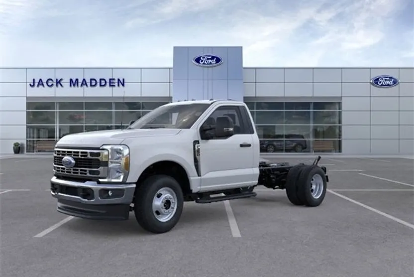 2025 Ford F-350 photo 1