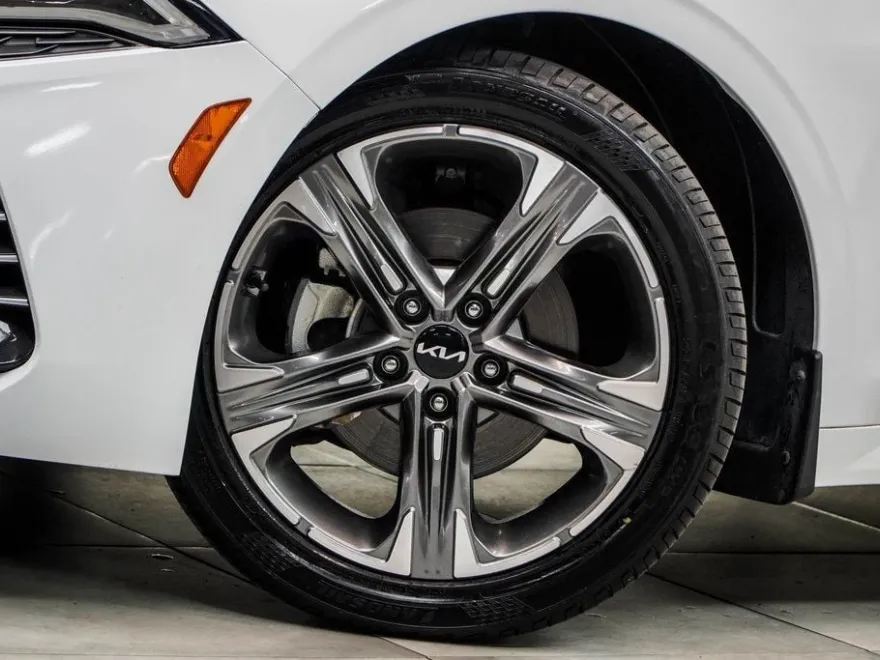 2023 Kia K5 EX photo 1