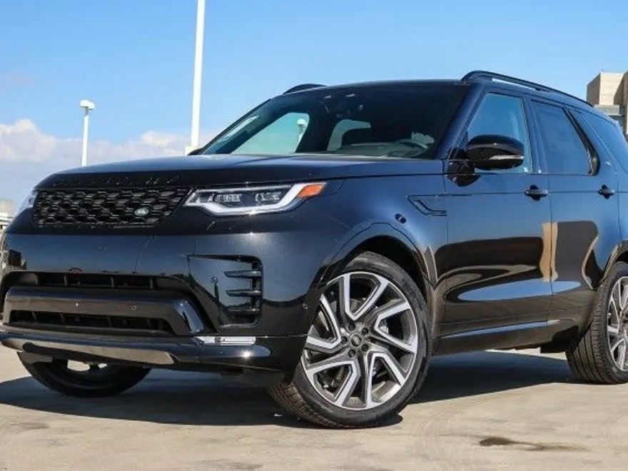 2025 Land Rover Discovery SE photo 1