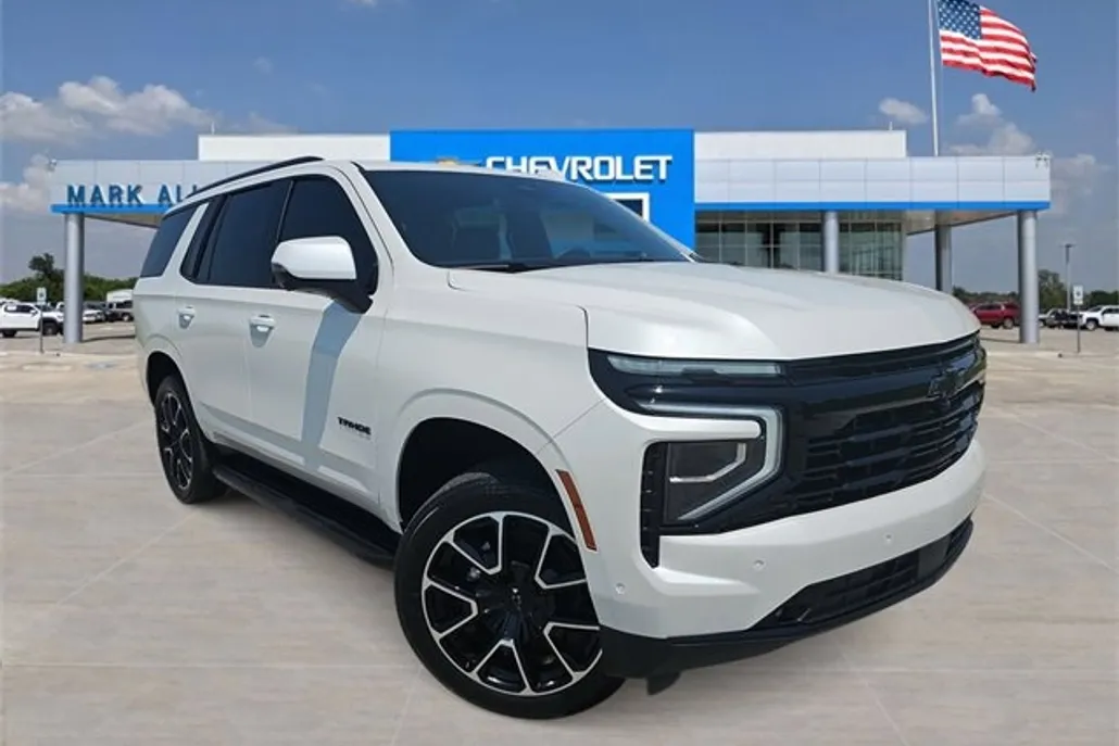 2025 Chevrolet Tahoe RST photo 1