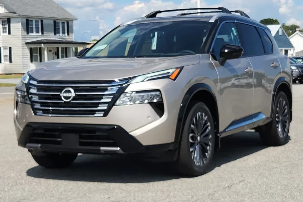 2026 Nissan Rogue Platinum photo 1