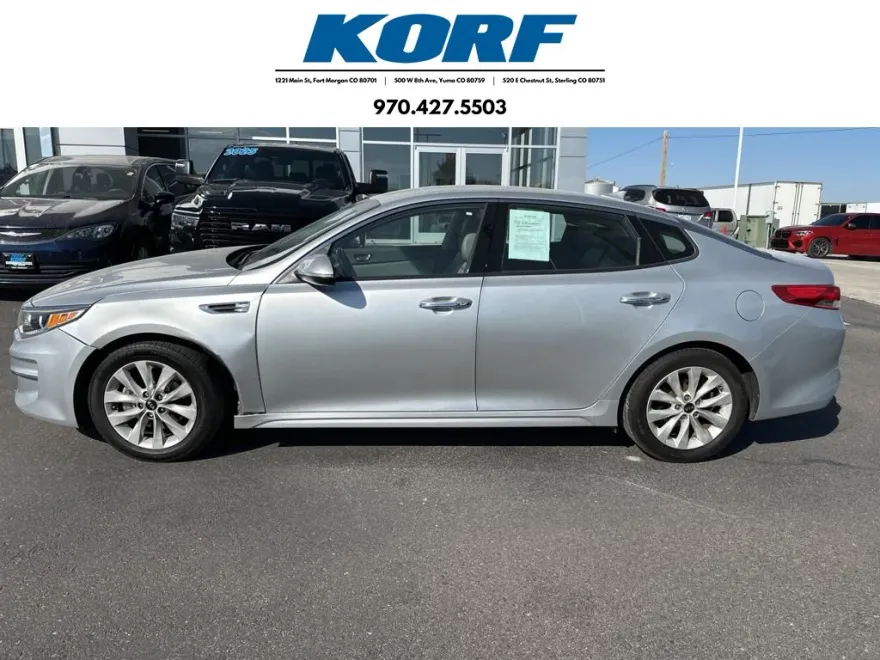 2016 Kia Optima EX photo 1