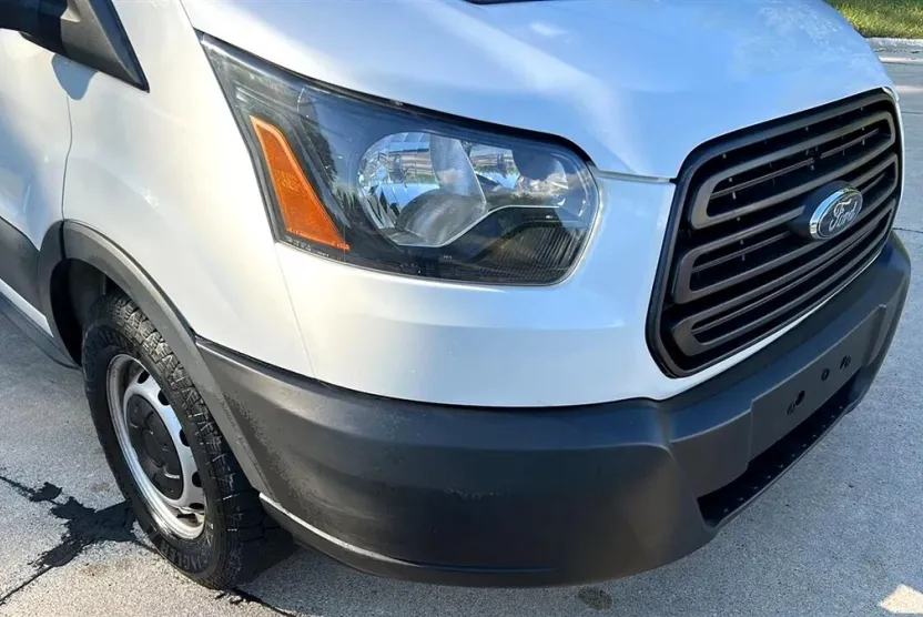 2018 Ford Transit Van photo 1