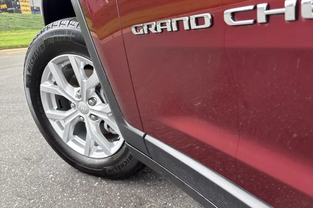 2023 Jeep Grand Cherokee Limited photo 1