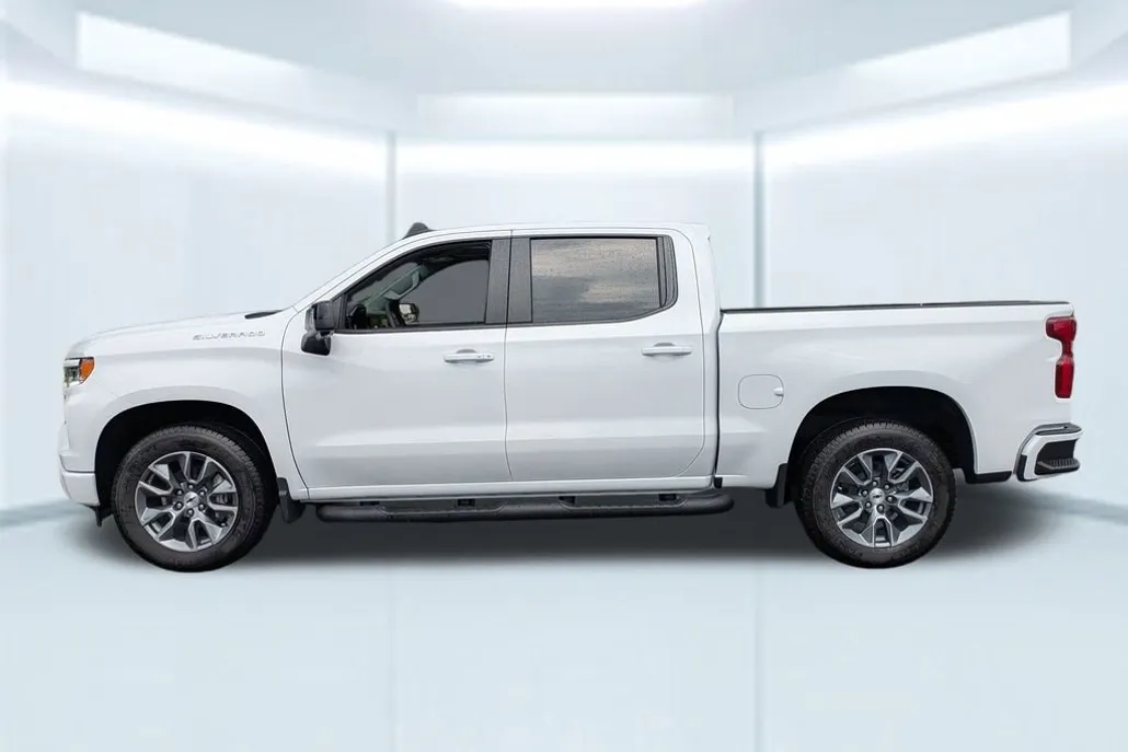 2026 Chevrolet Silverado 1500 RST photo 1