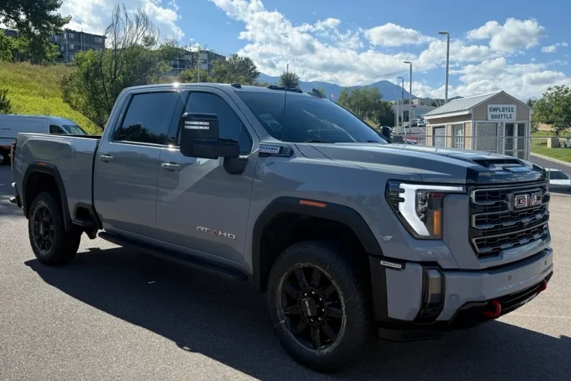 2024 Gmc Sierra HD AT4 photo 1
