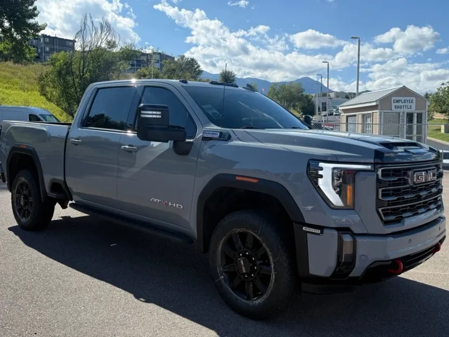 2024 Gmc Sierra HD AT4 photo 1