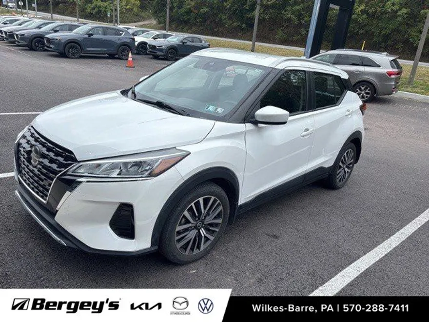 2021 Nissan Kicks SV photo 1