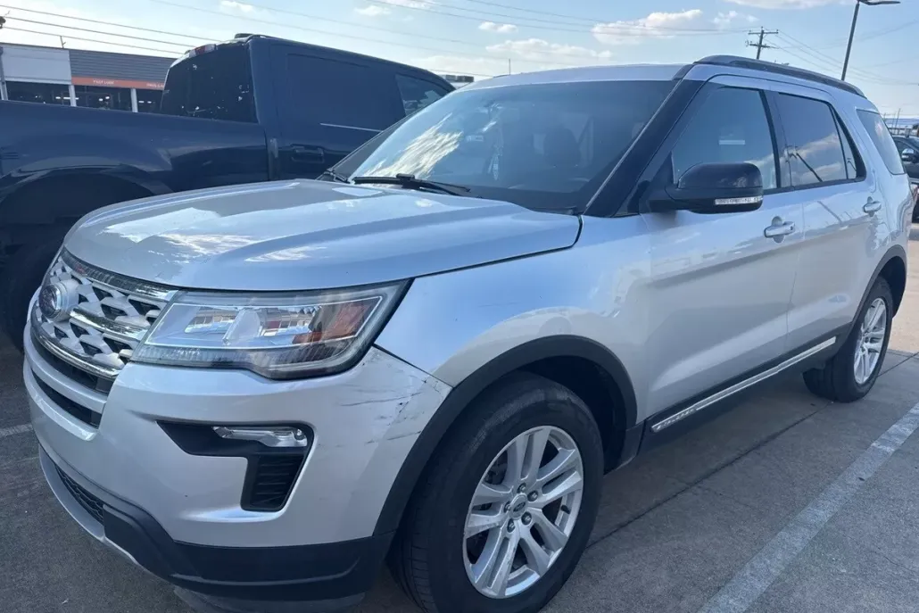 2018 Ford Explorer XLT photo 1