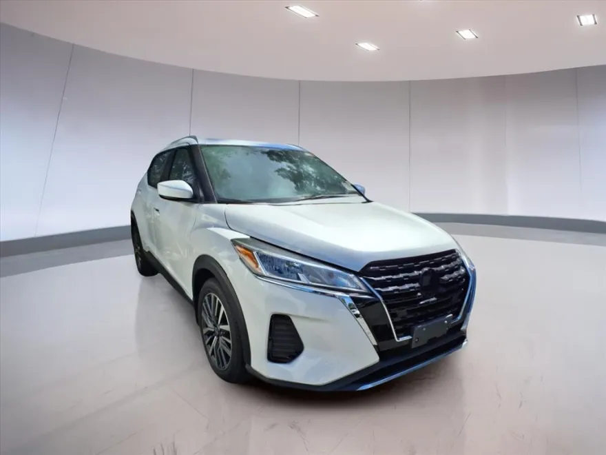 2023 Nissan Kicks SV photo 1