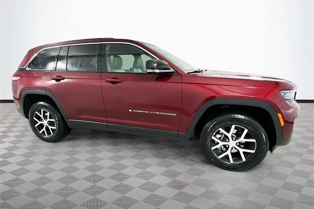 2025 Jeep Grand Cherokee Limited photo 1