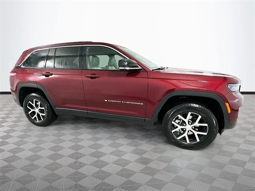 2025 Jeep Grand Cherokee Limited photo 1