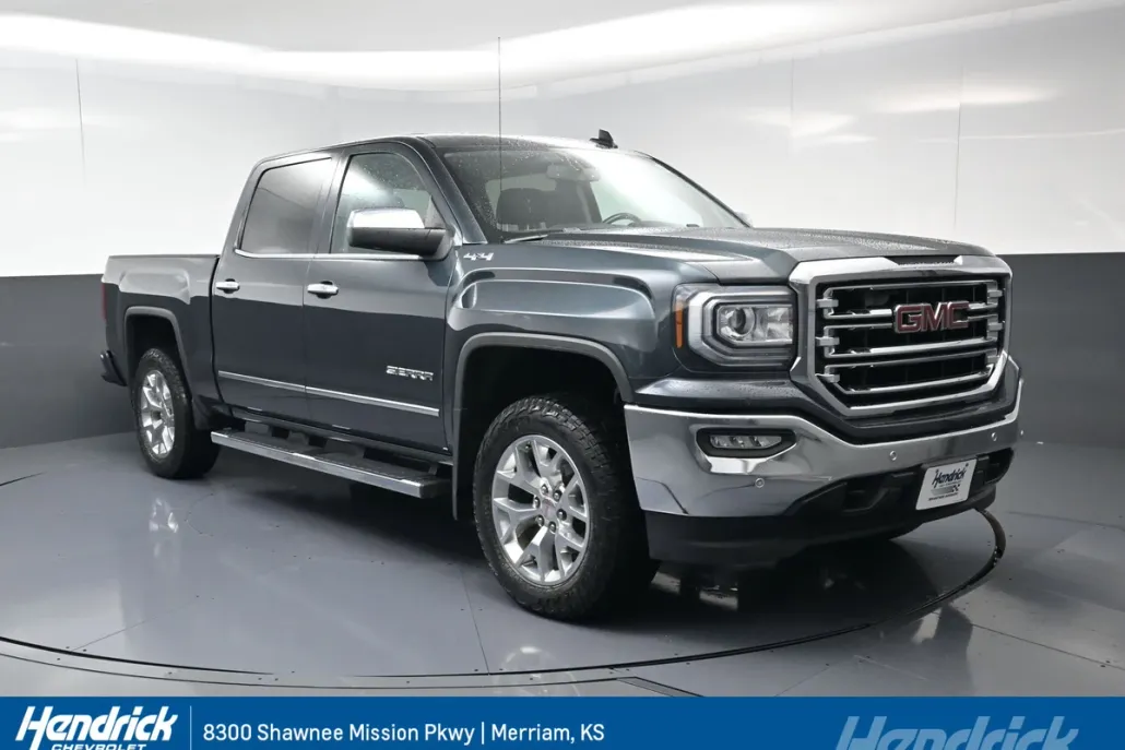 2017 Gmc Sierra SLT photo 1