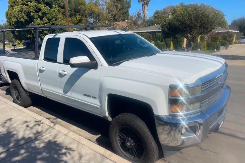 2015 Chevrolet Silverado 2500HD LT photo 1