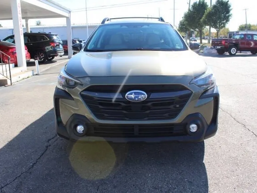 2023 Subaru Outback Premium photo 1