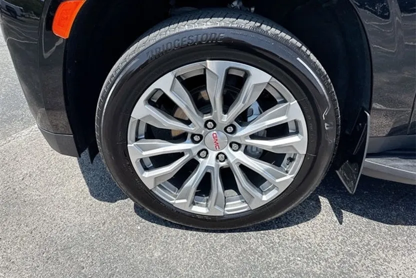 2022 Gmc Yukon Denali photo 1